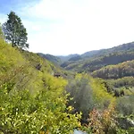 Cottage In Marliana With Private Pool بيت للعطل